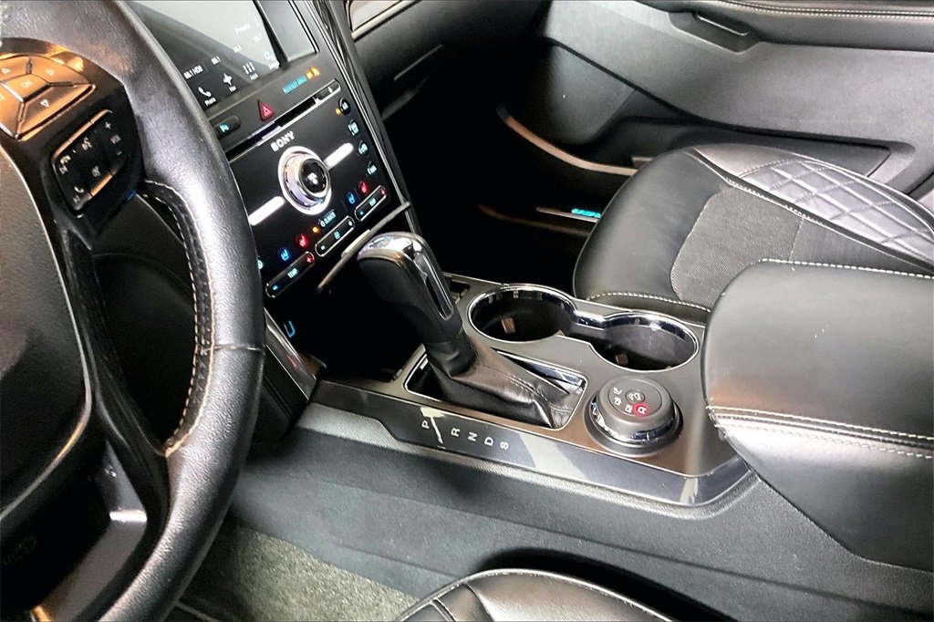 Certified 2017 Ford Explorer Platinum image 13