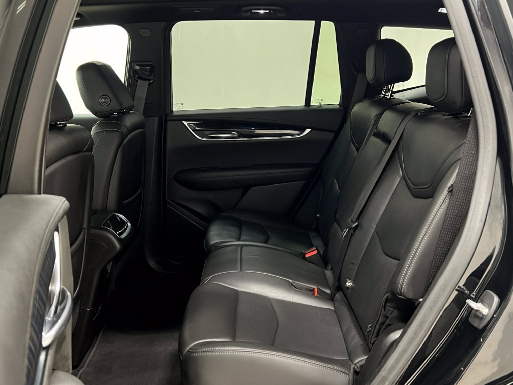 Used 2020 Cadillac XT6 Premium Luxury AWD/4WD image 33