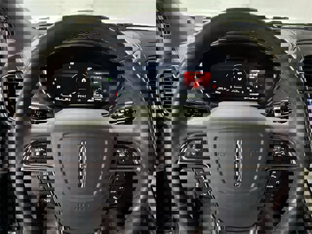 Used 2020 Lincoln Nautilus Reserve w/ Equipment Group 201A image 11