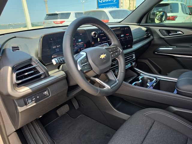 Used 2026 Chevrolet Traverse LT w/ Driver Confidence Package FWD image 15