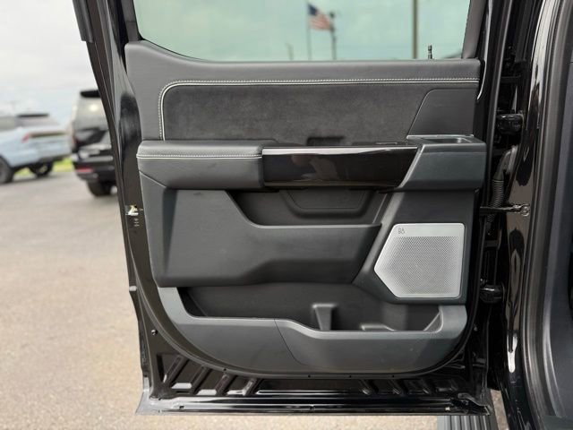 Used 2025 Ford F150 Lightning Platinum AWD/4WD image 19