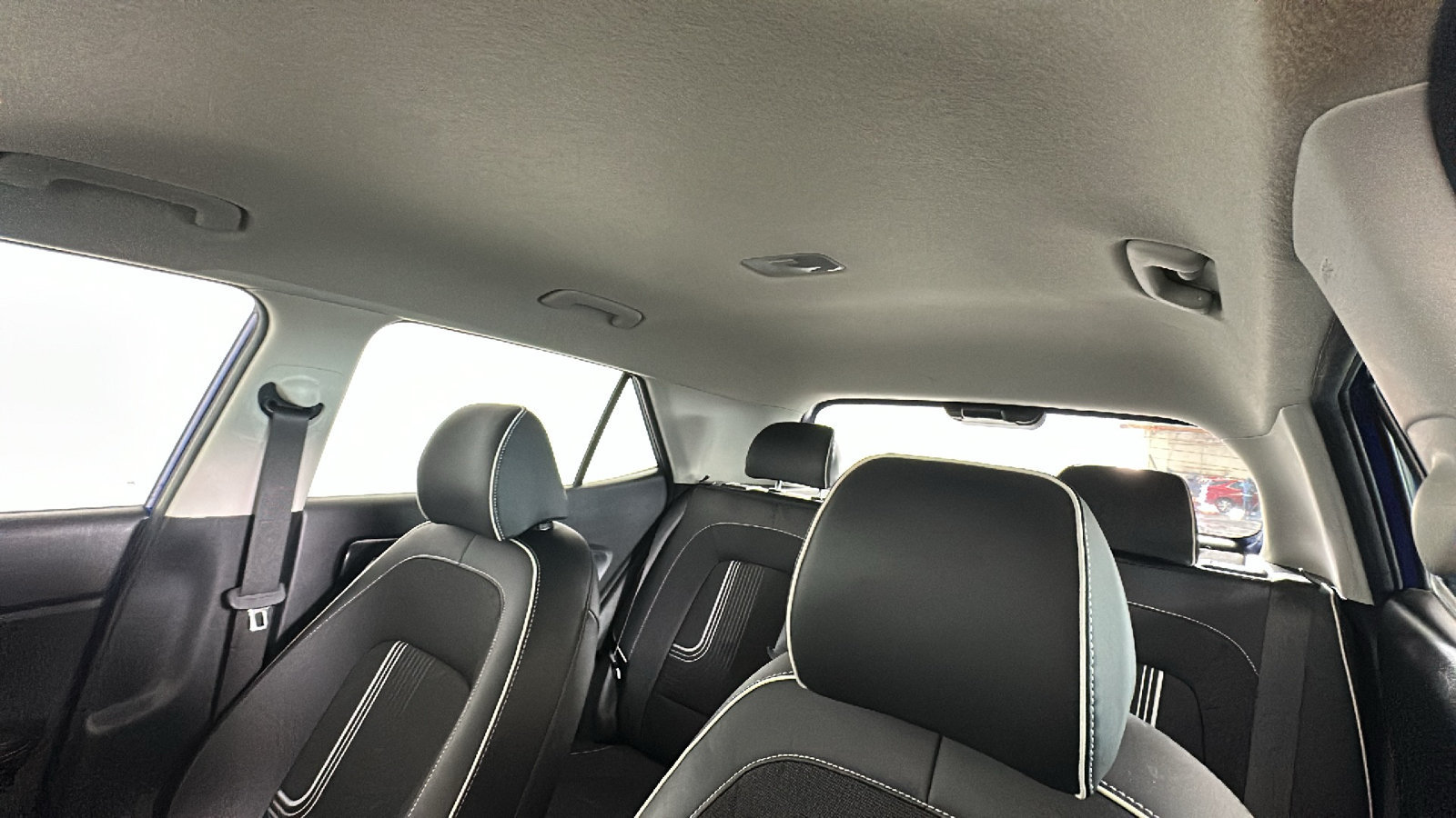 Certified 2023 Hyundai Venue Limited FWD image 17