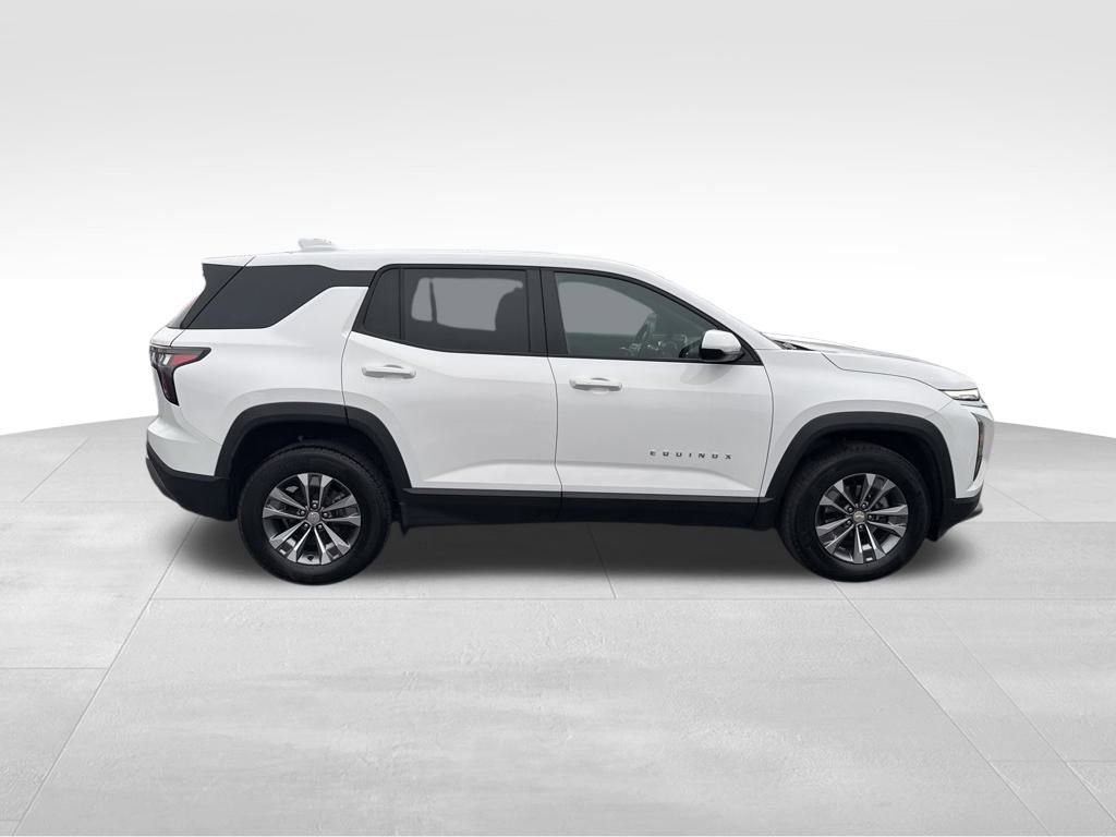 Used 2025 Chevrolet Equinox LT image 7