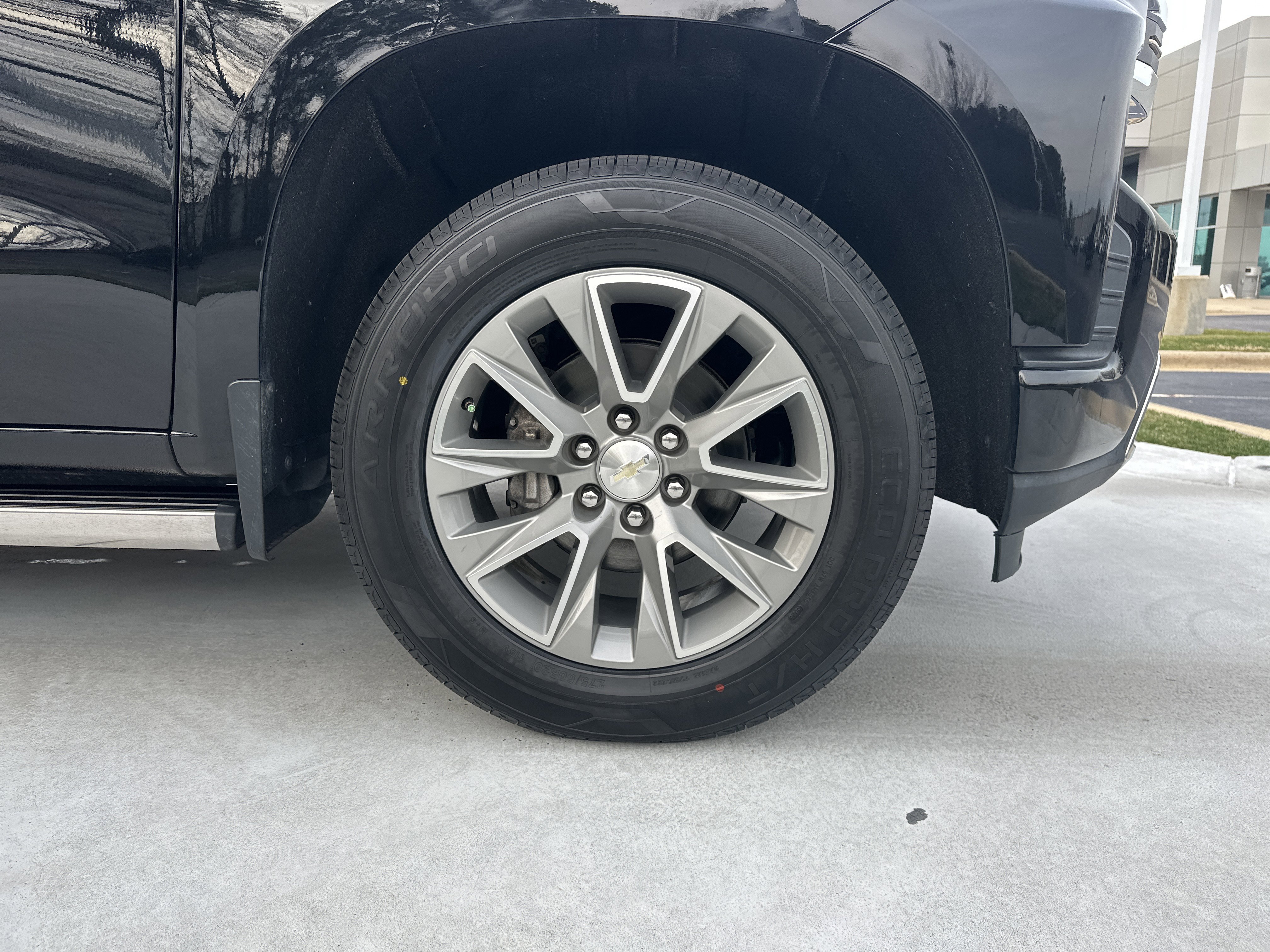 Used 2021 Chevrolet Silverado 1500 High Country w/ Technology Package image 13