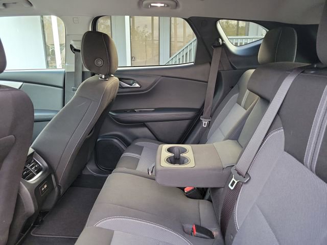 Used 2025 Chevrolet Blazer LT image 28