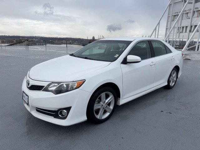 Used 2014 Toyota Camry SE FWD image 7