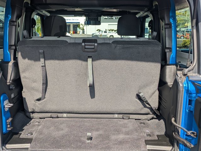 Used 2025 Jeep Wrangler Sport AWD/4WD image 6