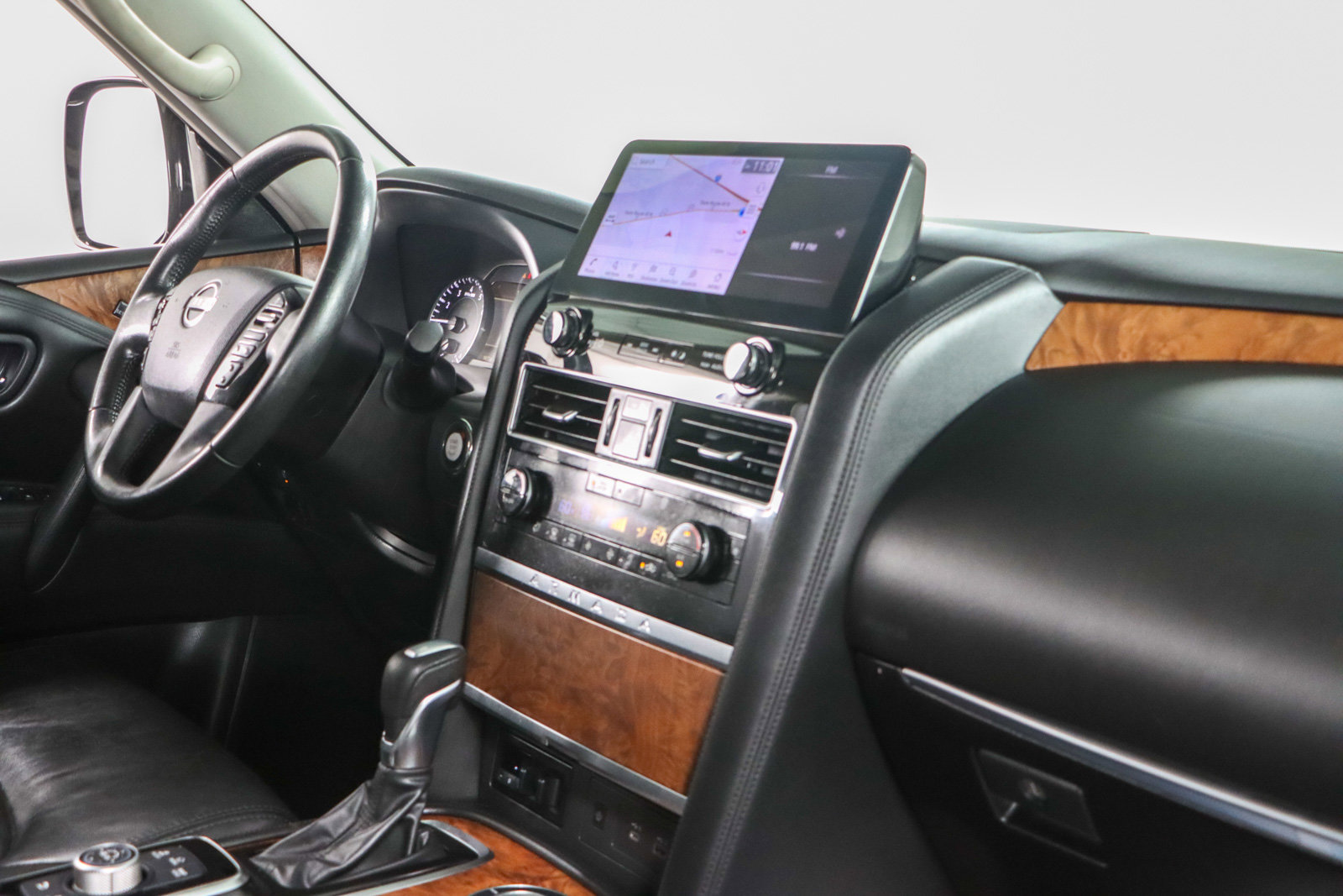 Used 2022 Nissan Armada SL w/ Captain's Chairs Package image 28