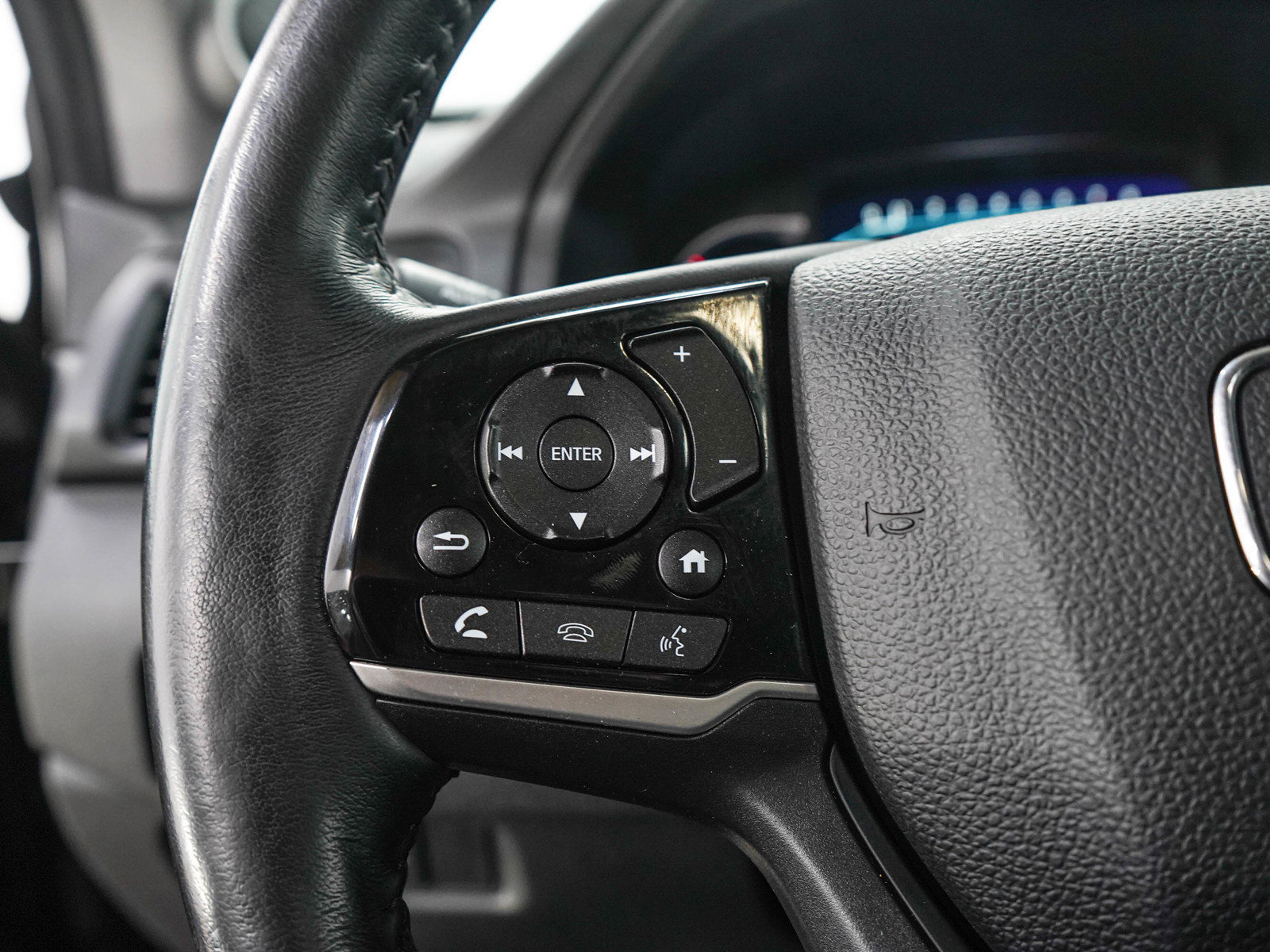 Used 2019 Honda Pilot Touring image 30