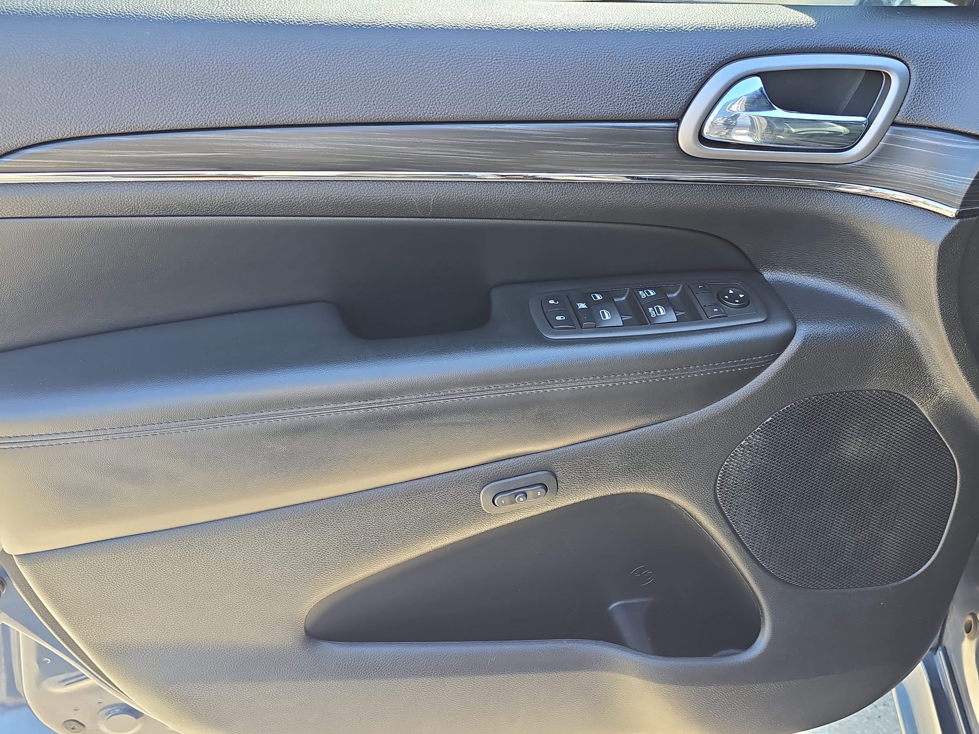 Used 2020 Jeep Grand Cherokee Limited X image 20