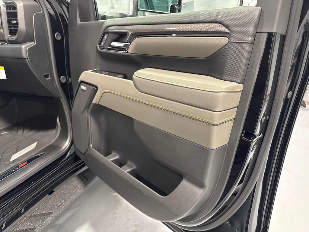 New 2026 Chevrolet Silverado 2500 ZR2 w/ LPO, Dark Essentials Package AWD/4WD image 39