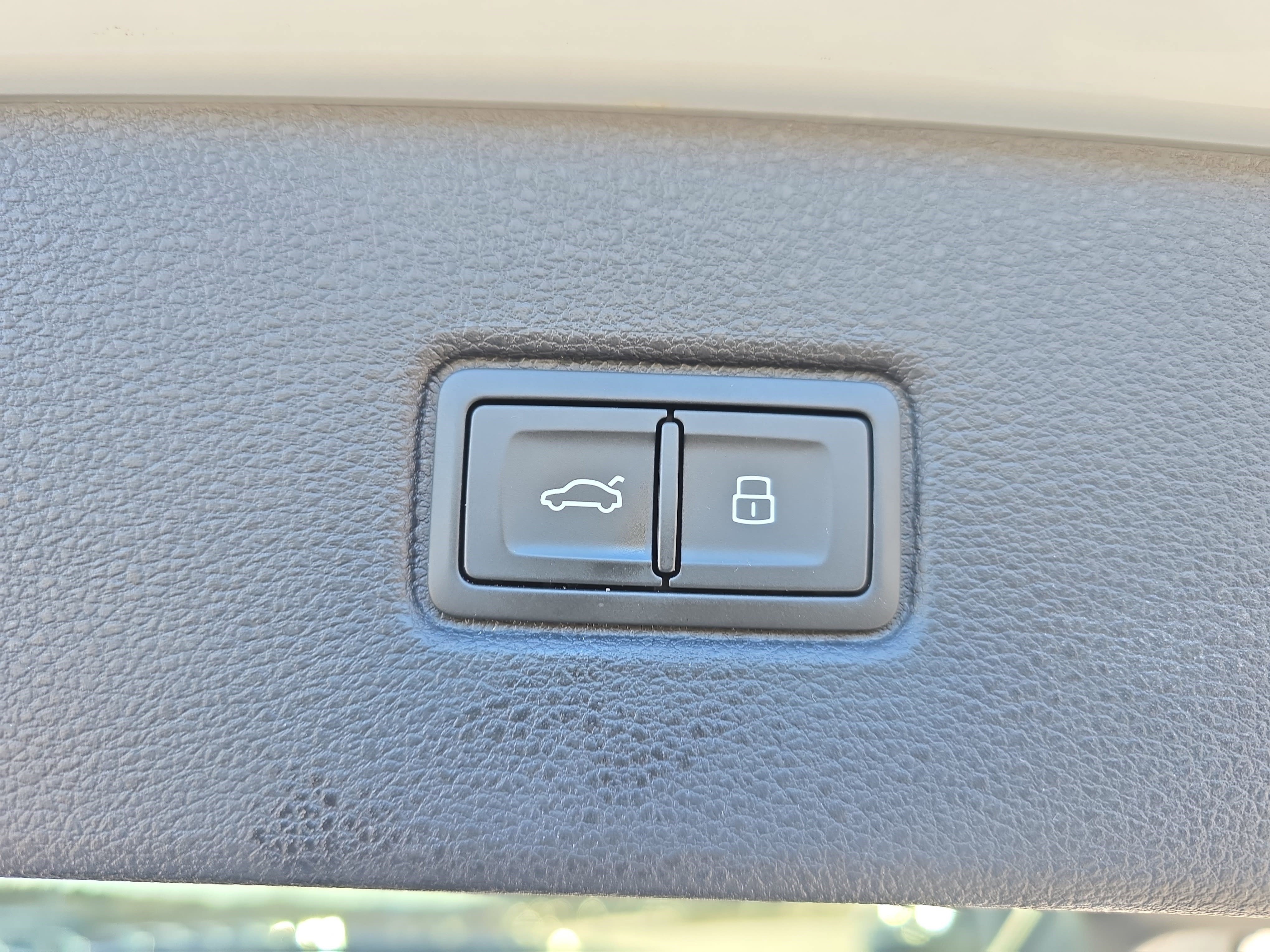 Certified 2025 Audi Q7 2.0T Premium Plus image 13