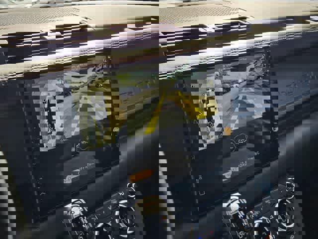 Used 2025 Land Rover Defender 110 V8 image 31