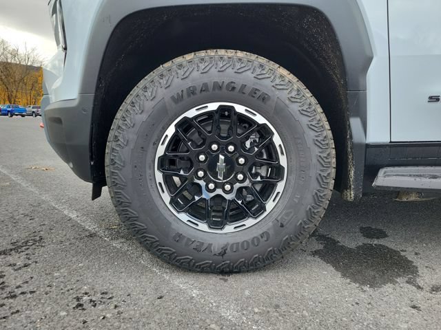 New 2026 Chevrolet Silverado EV Trail Boss AWD/4WD image 27