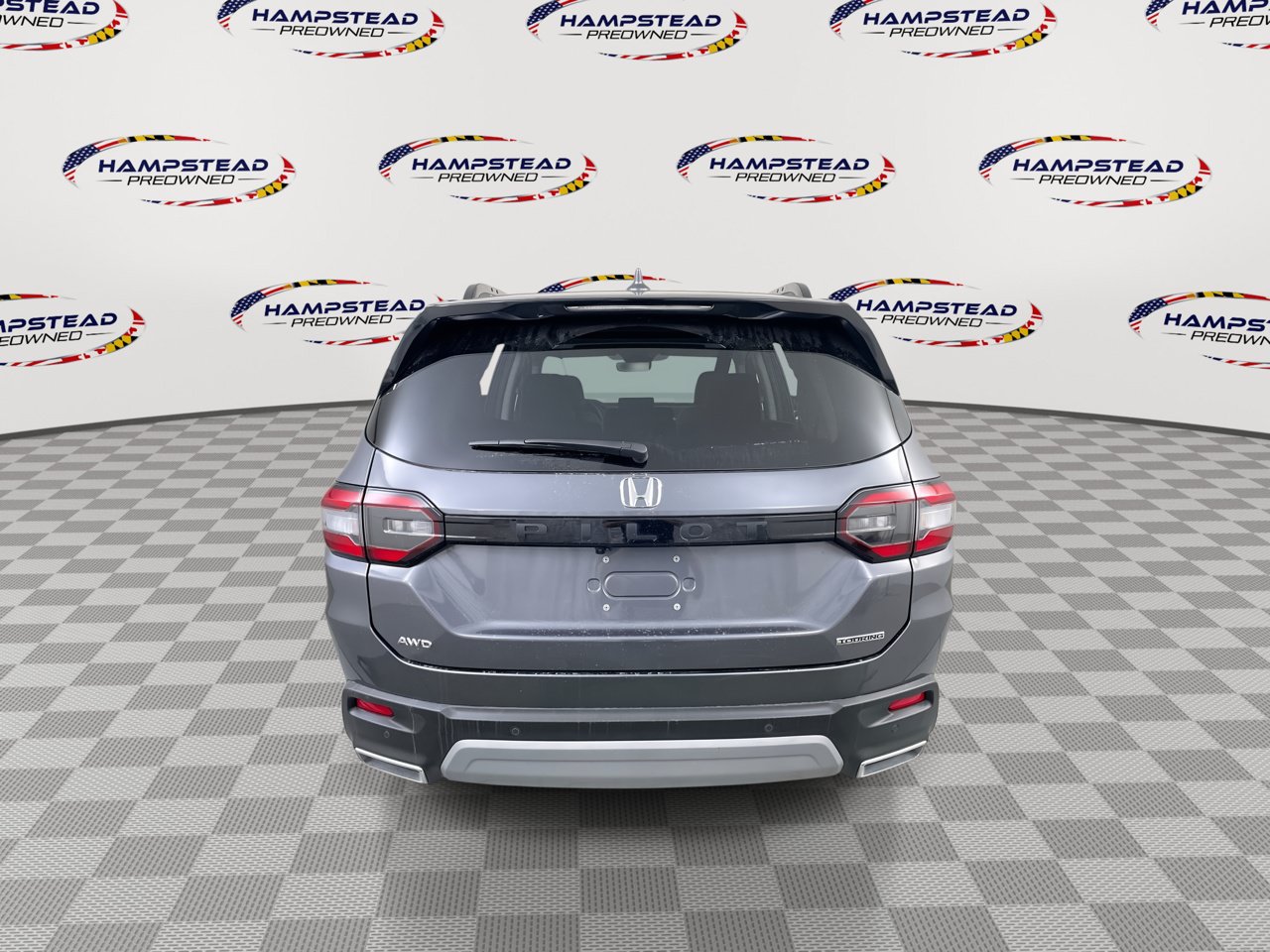 Used 2025 Honda Pilot Touring image 7