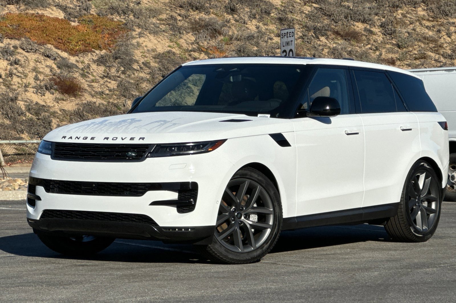 New 2025 Land Rover Range Rover Sport SE