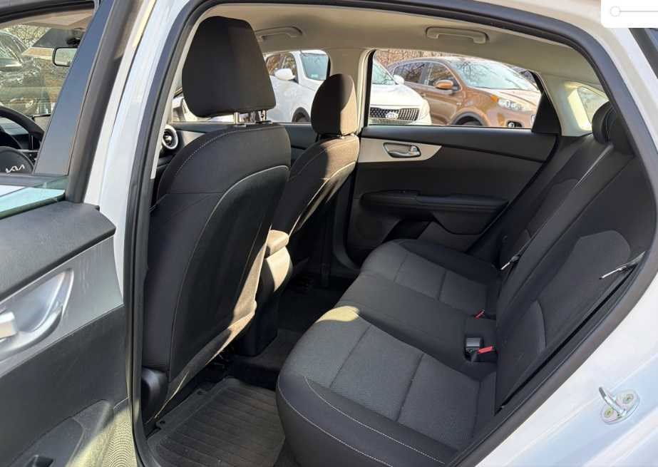 Used 2023 Kia Forte LXS image 7