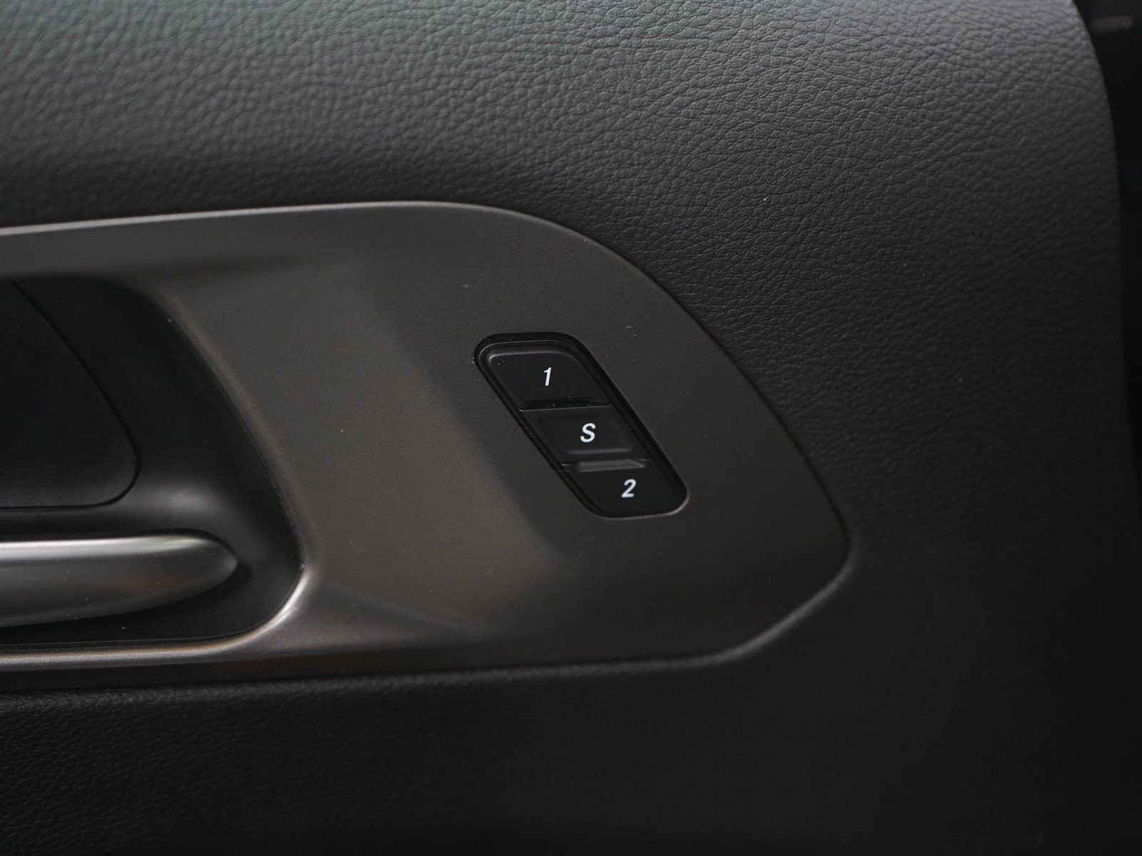 Used 2019 Chrysler Pacifica Limited image 24