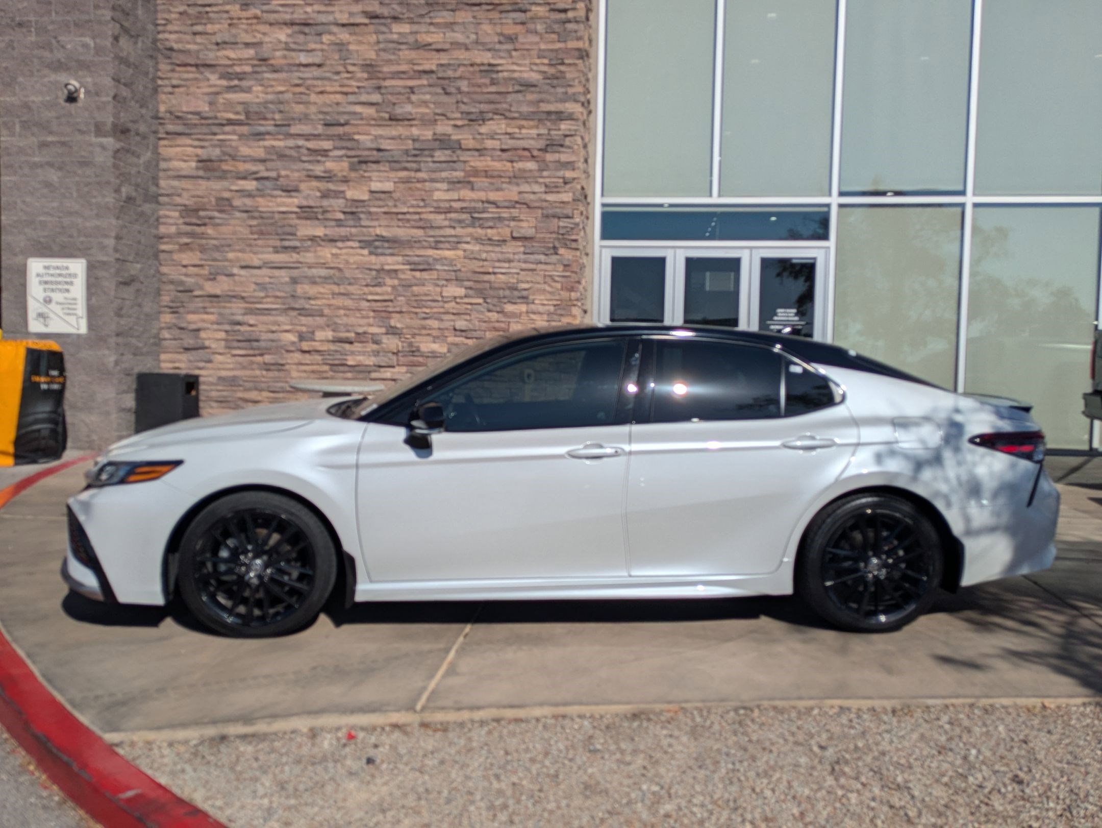 Used 2023 Toyota Camry XSE w/ Navigation Package AWD/4WD image 2
