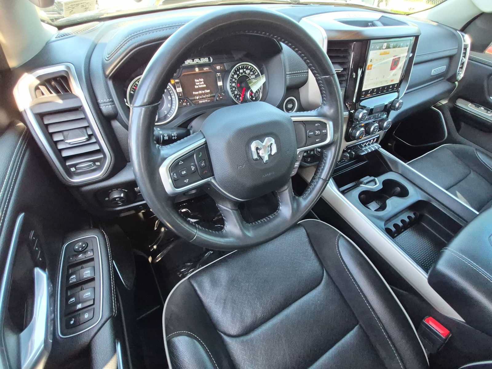 Used 2022 RAM 1500 Laramie AWD/4WD image 10