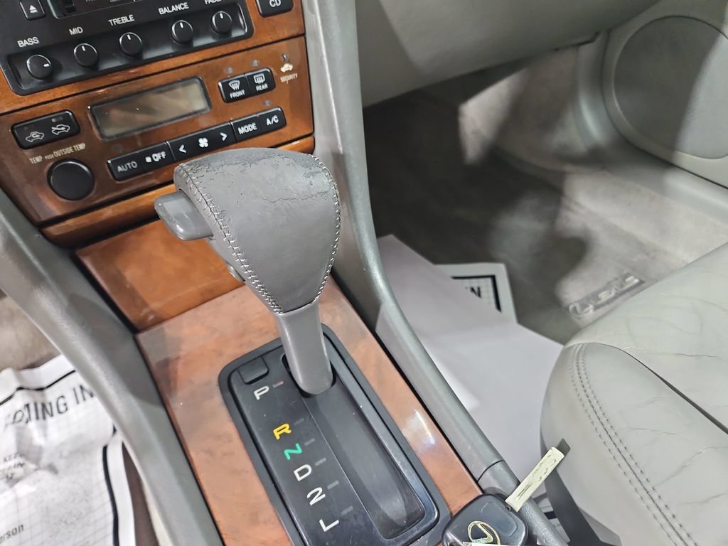 Used 2000 Lexus ES 330 w/ Lexus Value Pkg FWD image 23