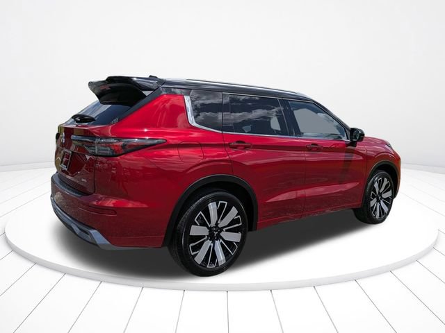 Used 2026 Mitsubishi Outlander SEL FWD image 3