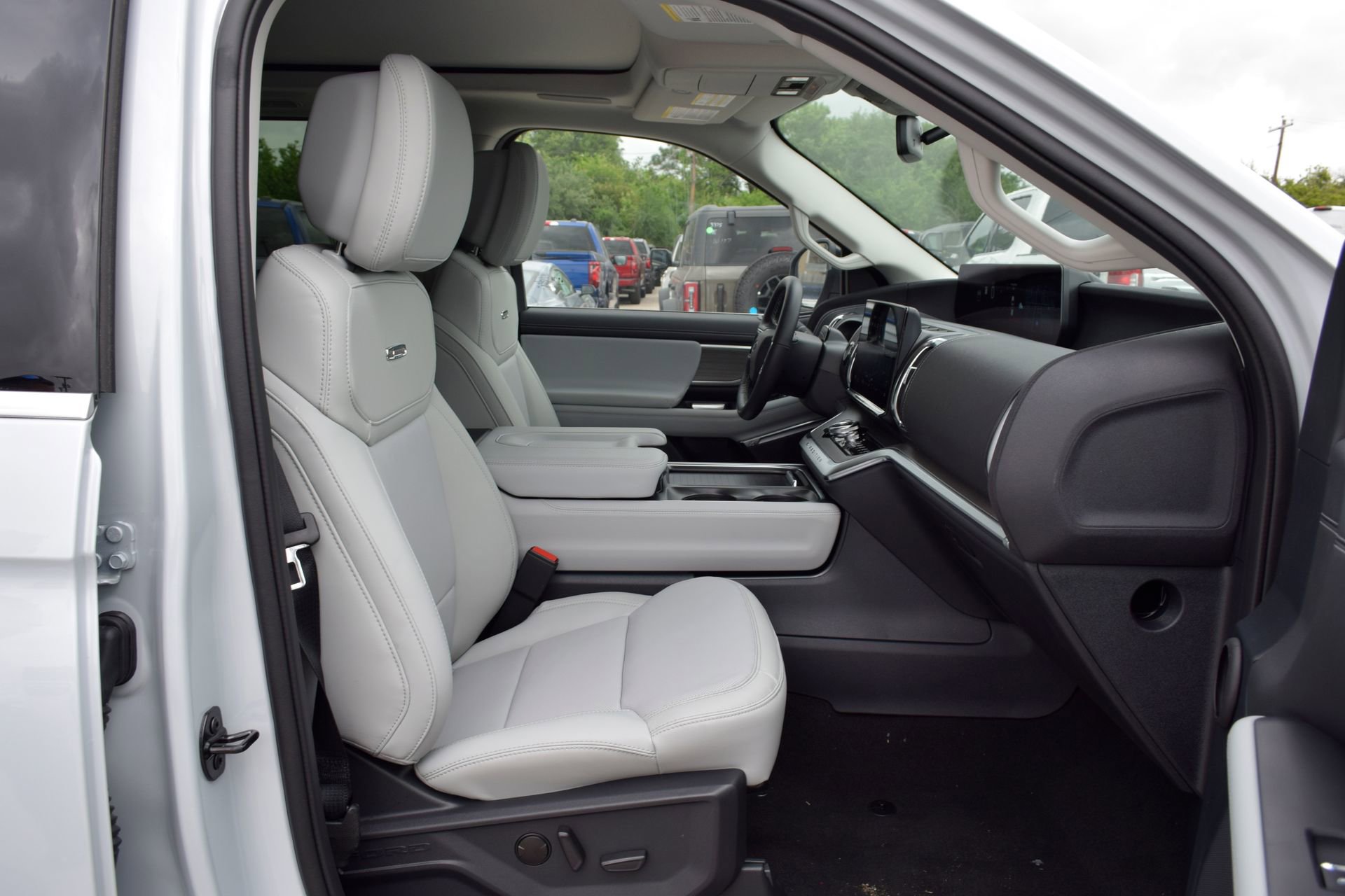 New 2026 Ford Expedition Platinum w/ Driver's Package image 25