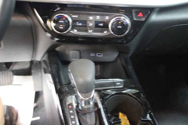 Used 2024 Chevrolet Trax LT w/ Driver Confidence Package FWD image 20
