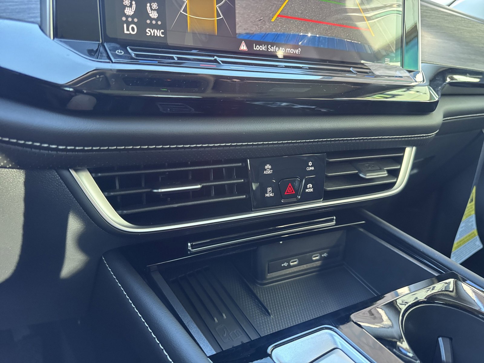 New 2026 Volkswagen Atlas SEL image 29