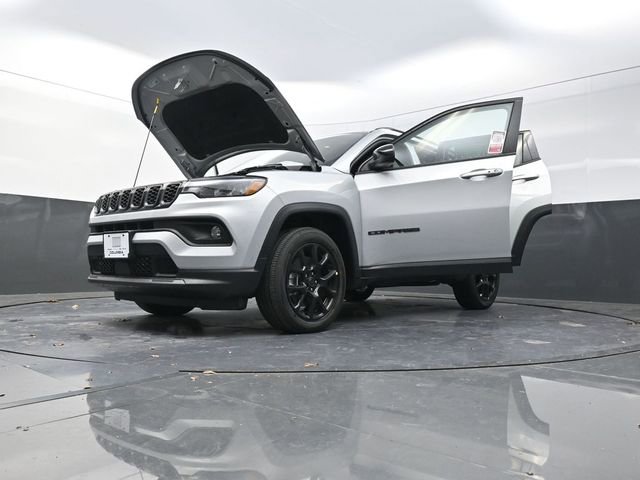 New 2026 Jeep Compass Latitude AWD/4WD image 32