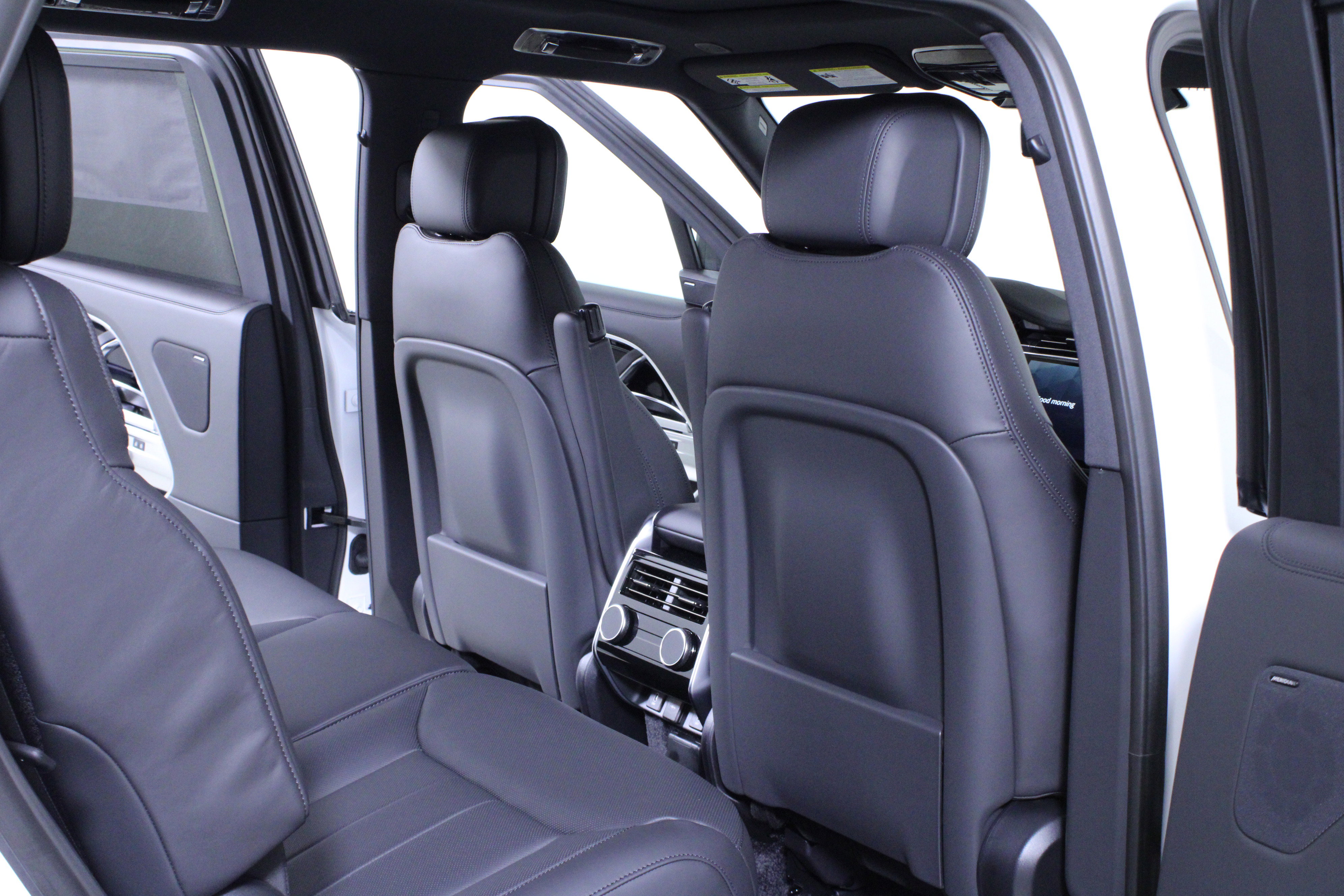 New 2026 Land Rover Range Rover Long Wheelbase SE image 11