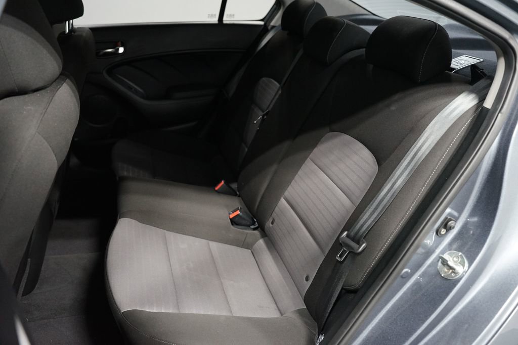 Used 2018 Kia Forte S image 25