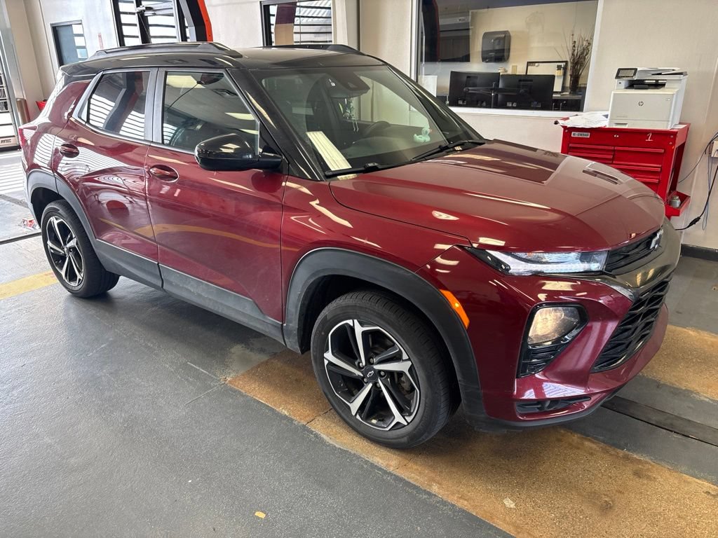 Used 2023 Chevrolet TrailBlazer RS w/ Convenience Package AWD/4WD image 1