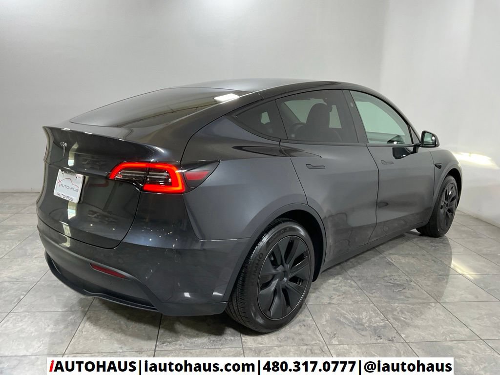 Used 2025 Tesla Model Y Long Range RWD image 7
