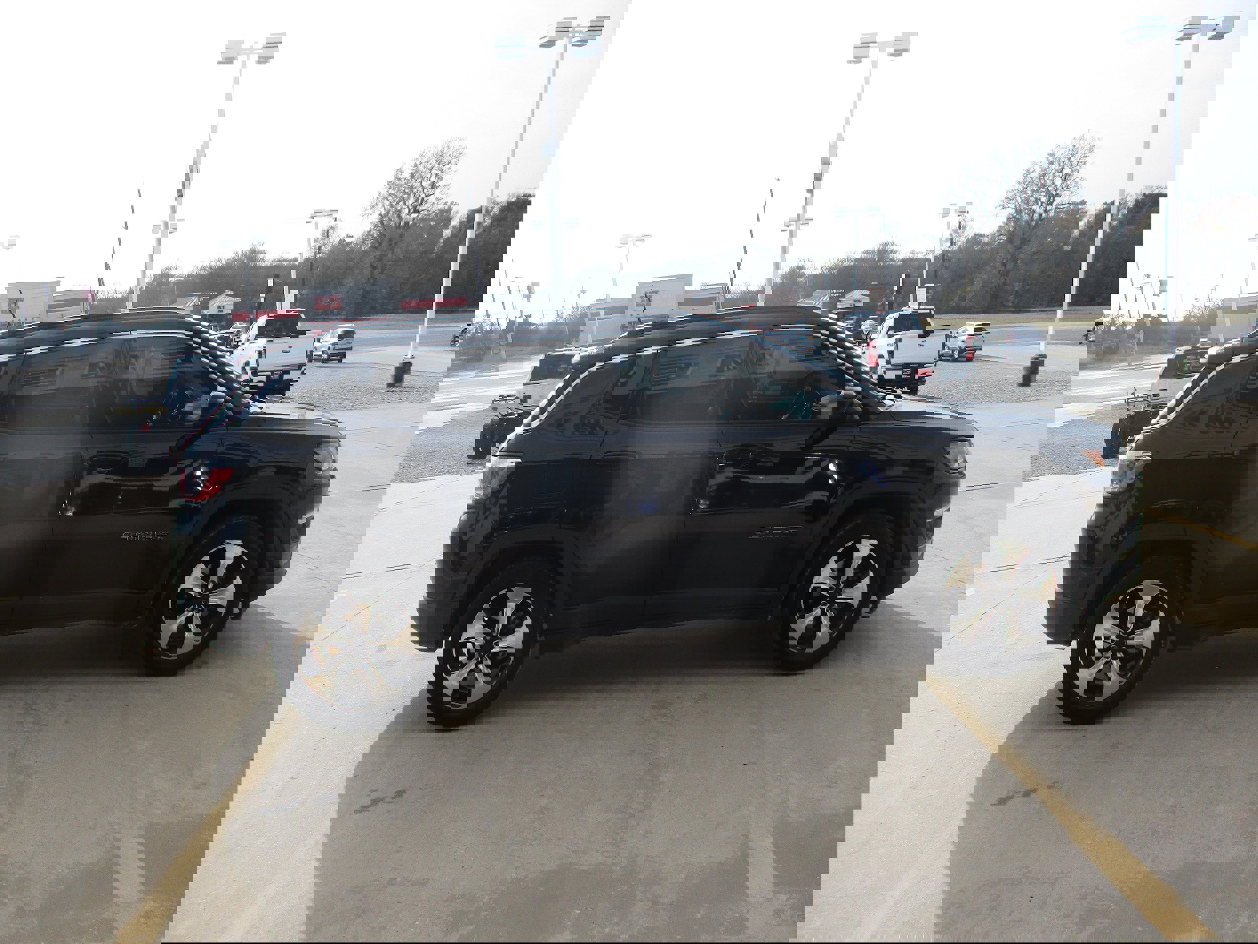 Used 2018 Jeep Compass Latitude w/ Popular Equipment Group image 7