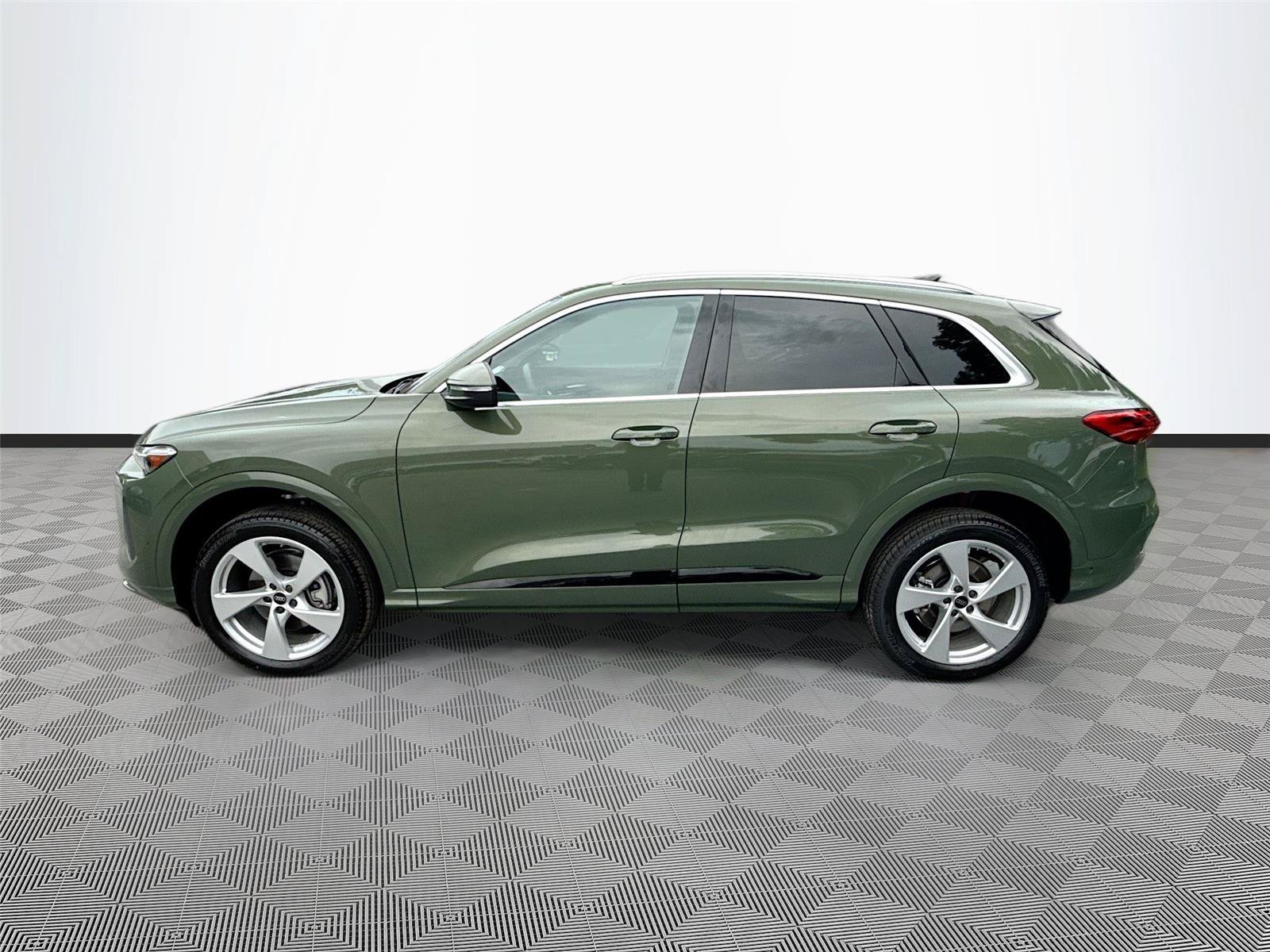New 2026 Audi Q5 Premium Plus AWD/4WD image 4