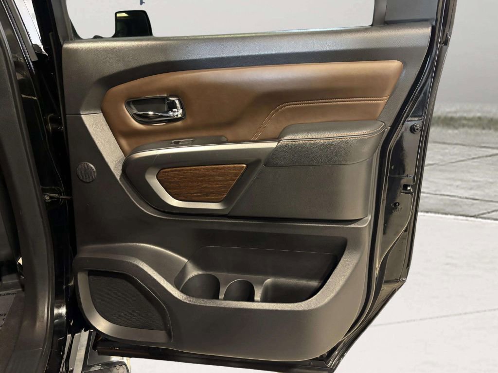 Used 2017 Nissan Titan Platinum Reserve AWD/4WD image 27