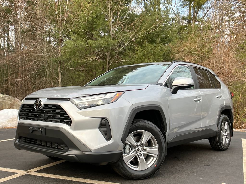 New 2025 Toyota RAV4 XLE w/ Convenience Package 360° Tour