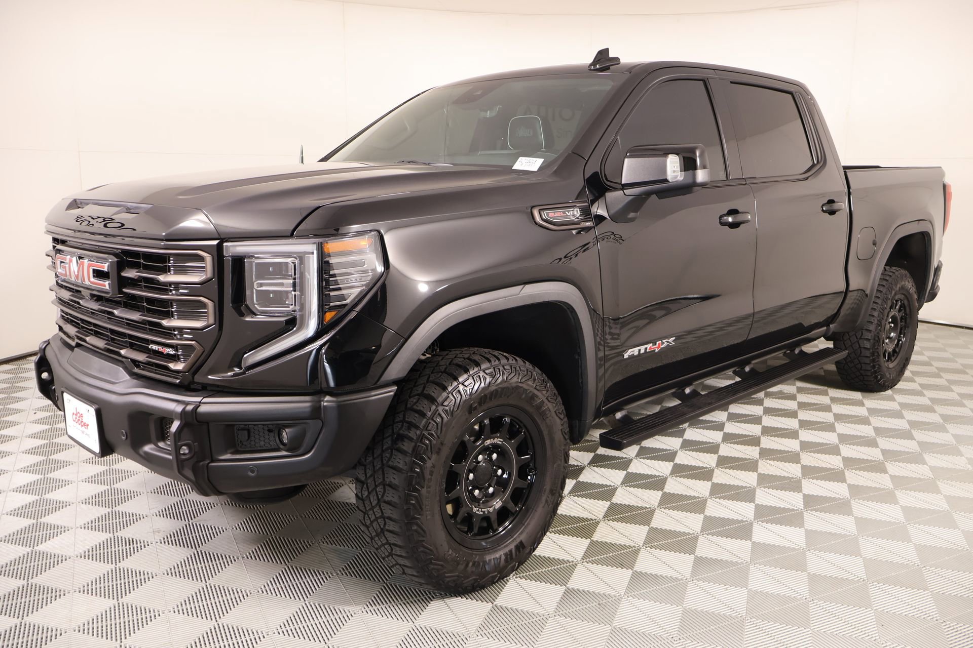 Used 2024 GMC Sierra 1500 AT4X w/ AT4X AEV Edition image 11