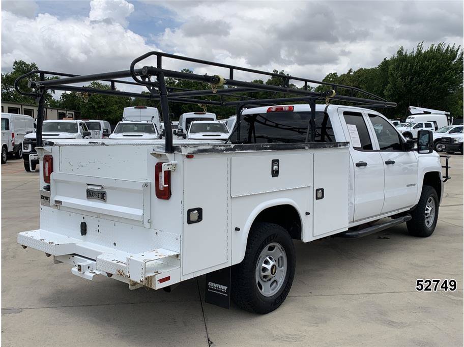 Used 2018 Chevrolet Silverado 2500 W/T w/ WT Convenience Package AWD/4WD image 2
