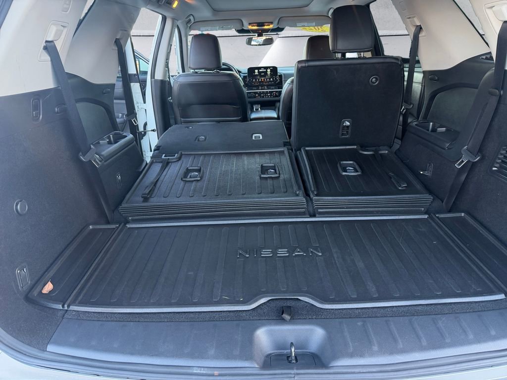 Used 2022 Nissan Pathfinder Platinum w/ Cargo Package image 13