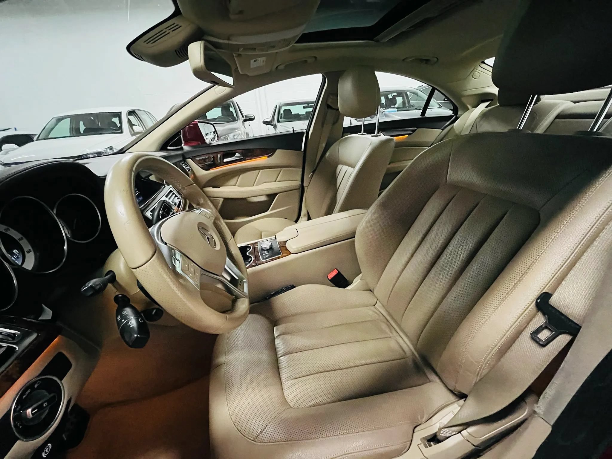 Used 2012 Mercedes-Benz CLS 550 4MATIC image 16