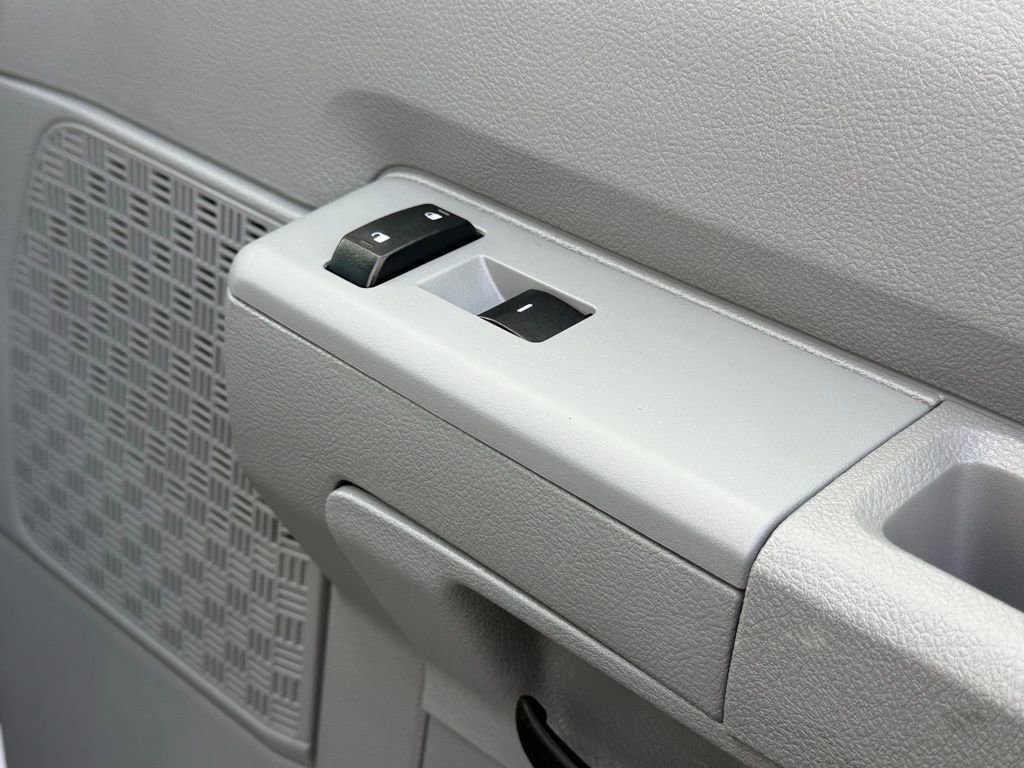 Used 2022 Ford E-450 and Econoline 450 Super Duty w/ Power Windows & Locks Group image 21