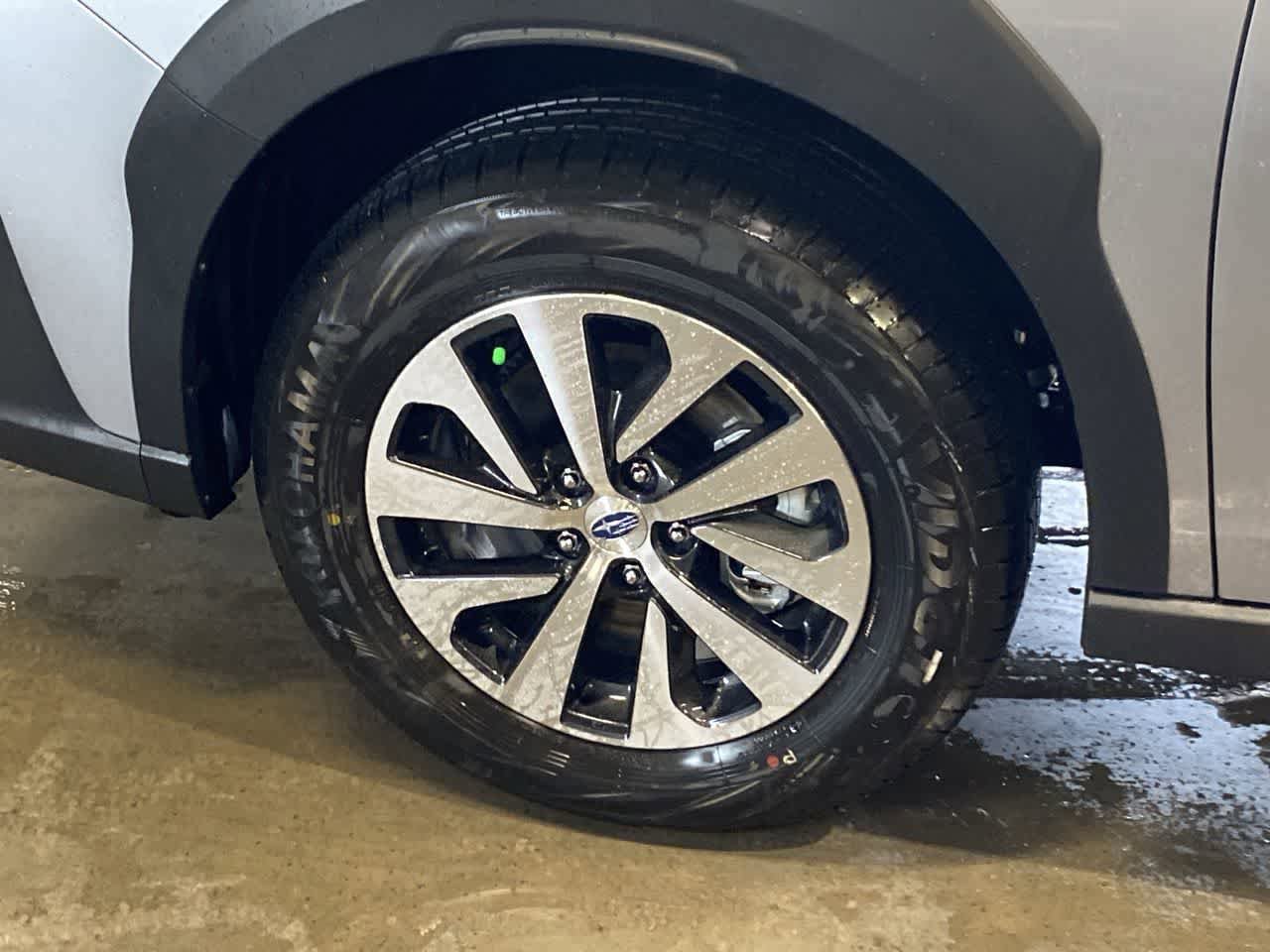 Certified 2025 Subaru Outback Premium AWD/4WD image 12
