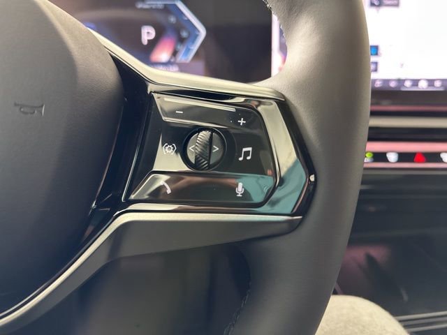 Used 2024 BMW i5 eDrive40i w/ Premium Package image 9