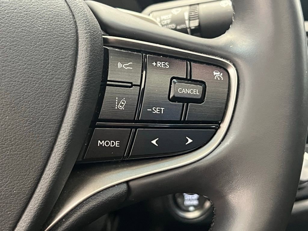 Used 2023 Lexus ES 350 w/ Premium Package image 18