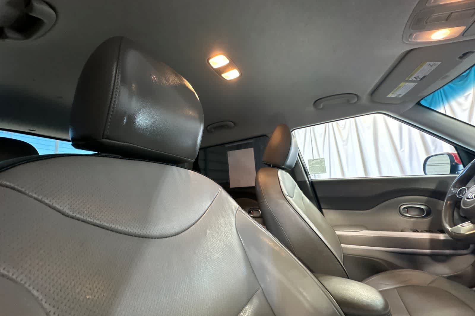 Used 2019 Kia Soul EV + FWD image 18