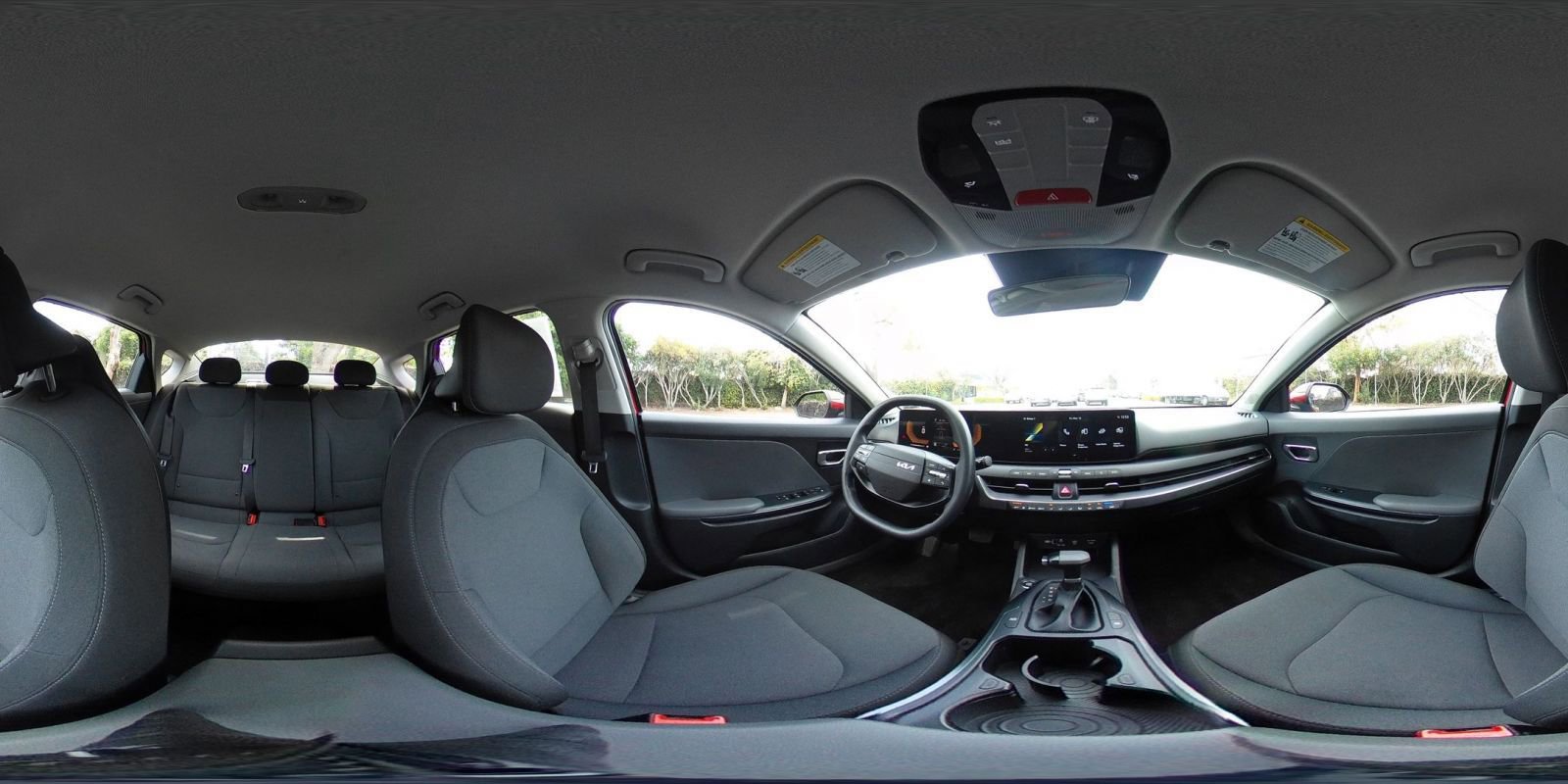 Used 2025 Kia K4 LXS image 41