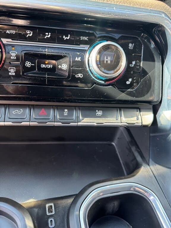 Used 2025 GMC Sierra 3500 Denali image 42