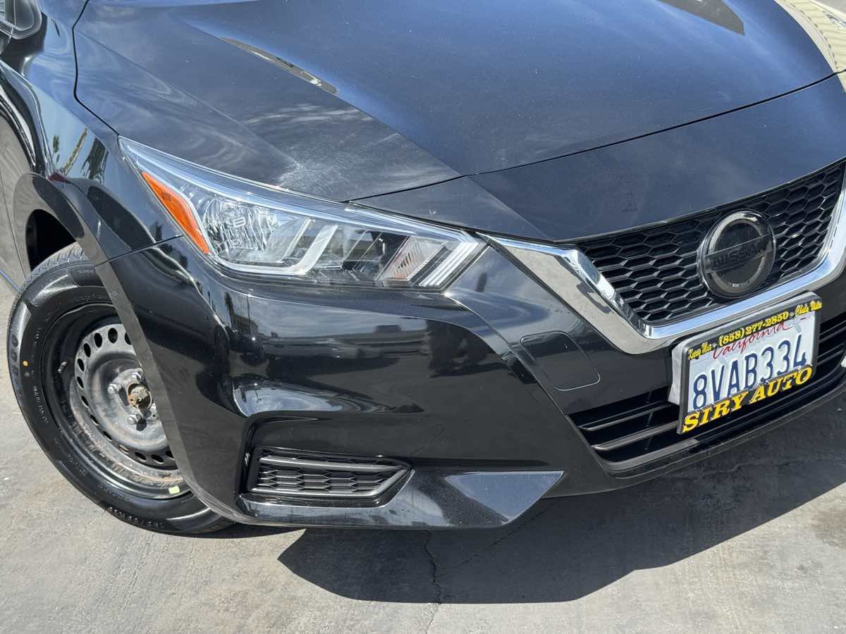 Used 2021 Nissan Versa S FWD image 3